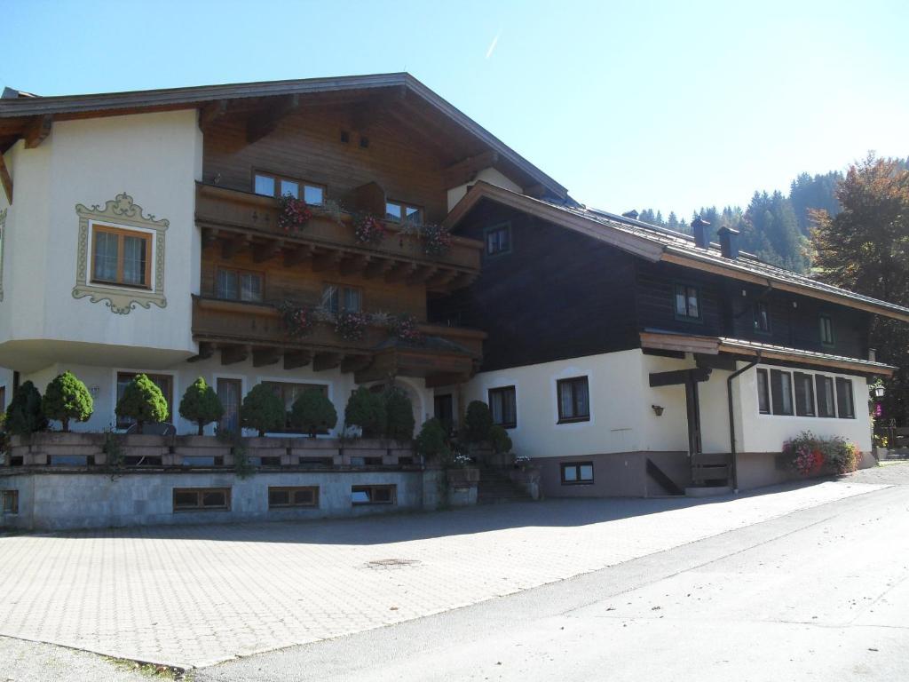 Jugendgastehaus Oberau Hotel Maria Alm am Steinernen Meer Buitenkant foto